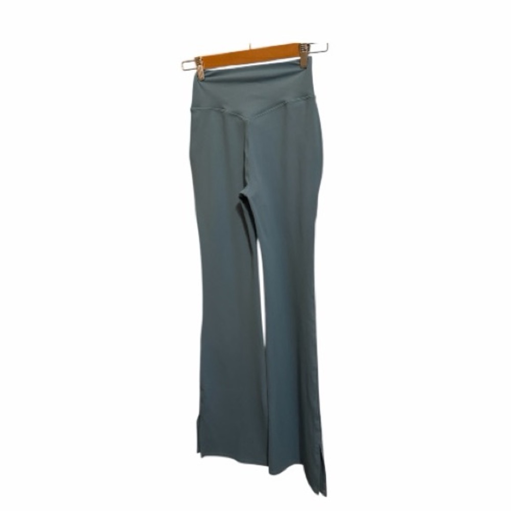 Halara Crossover Pocket Split Slit Hem, Flare Leggings, Size XS - Picture 3 of 8